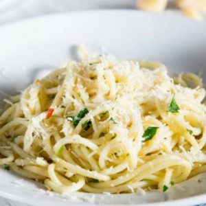 Tagliatelle com Azeite e Alho